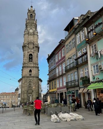 Our neighborhood was very close to the Clerigos church and tower (we'd visit on another day).