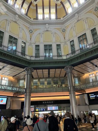 Interior of old part of the train station