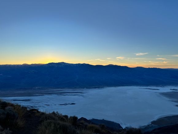 Sunset from Dante's View, with bad water basin down. Now 