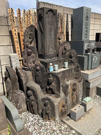 Yanaka cemetery