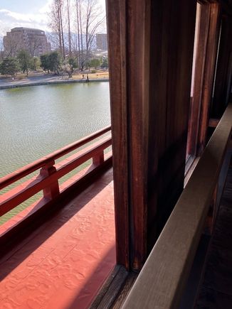 Balcony of moon viewing room; a propitious color.