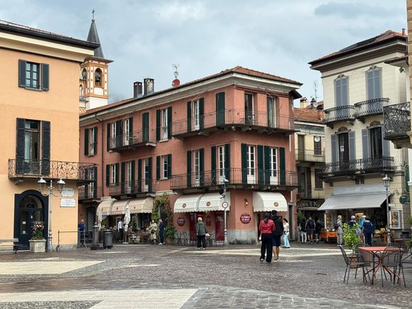 Piazza Garibaldi in Menaggio