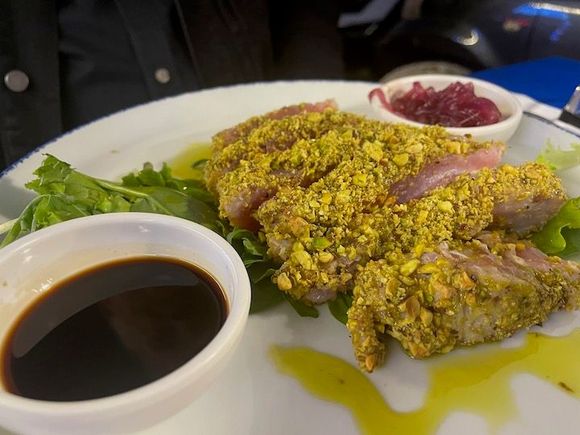 Pistachio crusted tuna tataki, Anciova