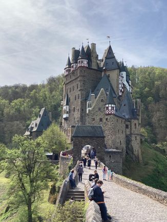 Approach to Burg Eltz