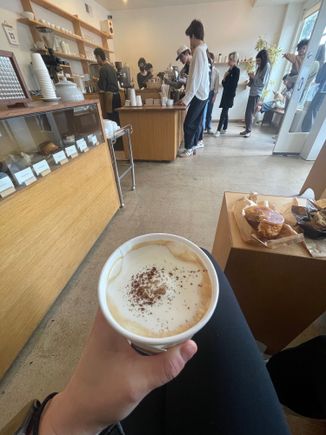 Hanging out at Maru Coffee - Los Feliz Village