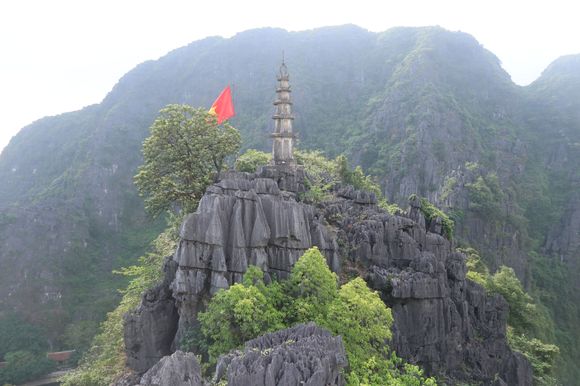 Pagoda, Mua Caves