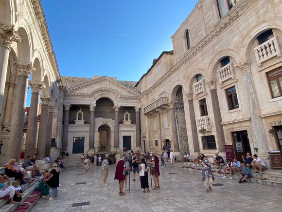 Diocletian's Palace Peristil 
