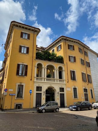 Facade of Gran Duca di York