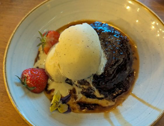 Yet another sticky toffee pudding, my favorite
