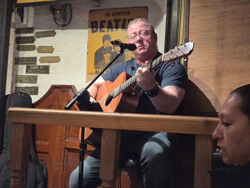musician at Johnny Fox's