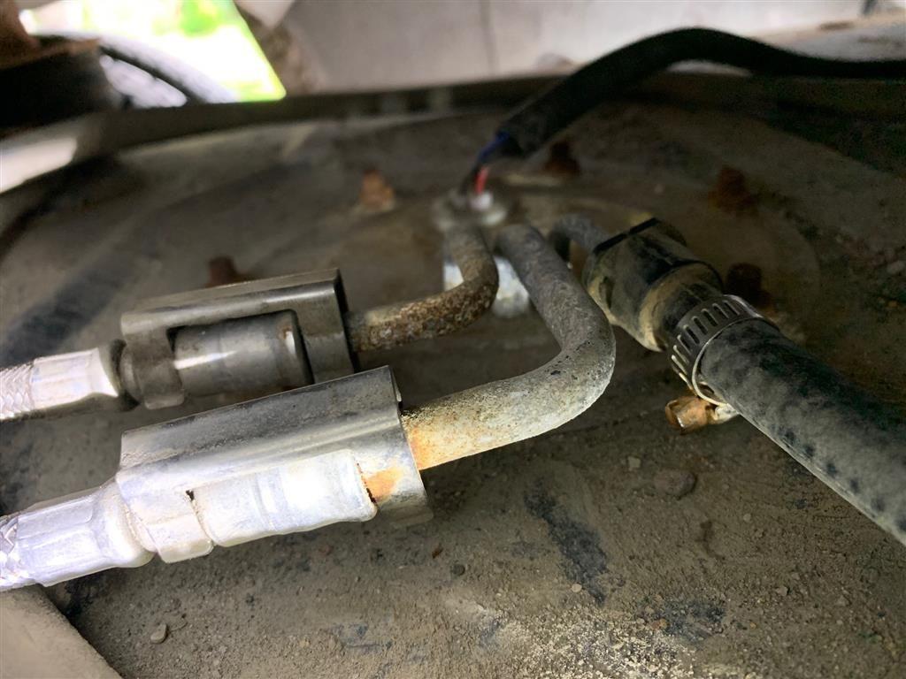 1993 E350 460EFI Fuel Tank Sending Unit Issue and line fittings
