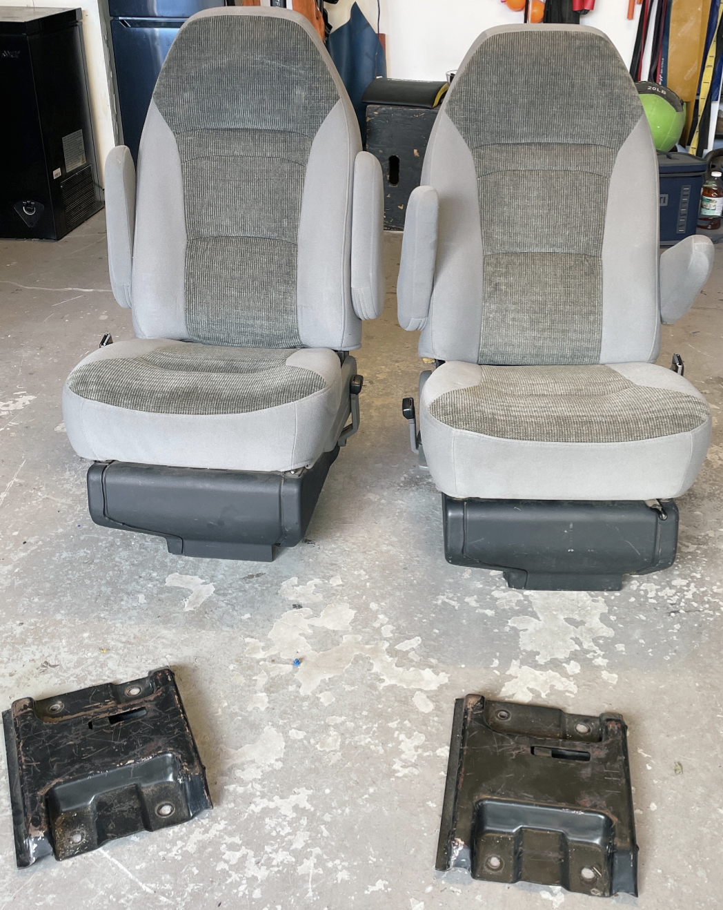 Does anyone have captain's chairs for sale? Ford Truck Enthusiasts Forums