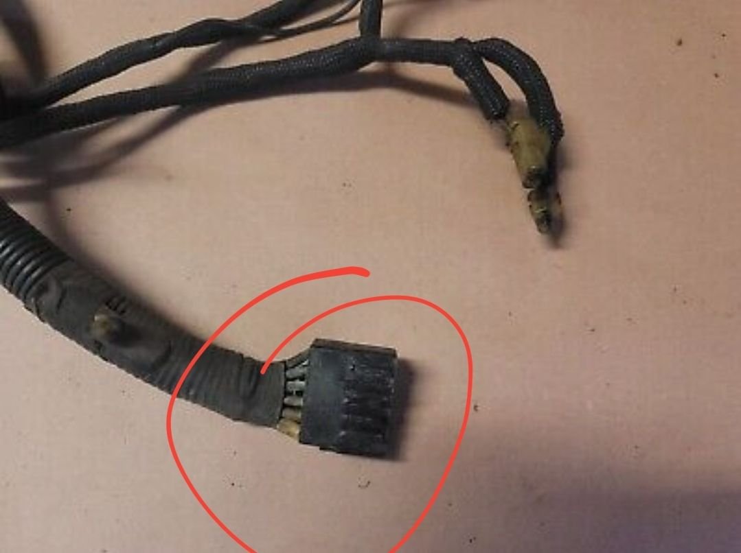 Where does this plug into? Ford Truck Enthusiasts Forums