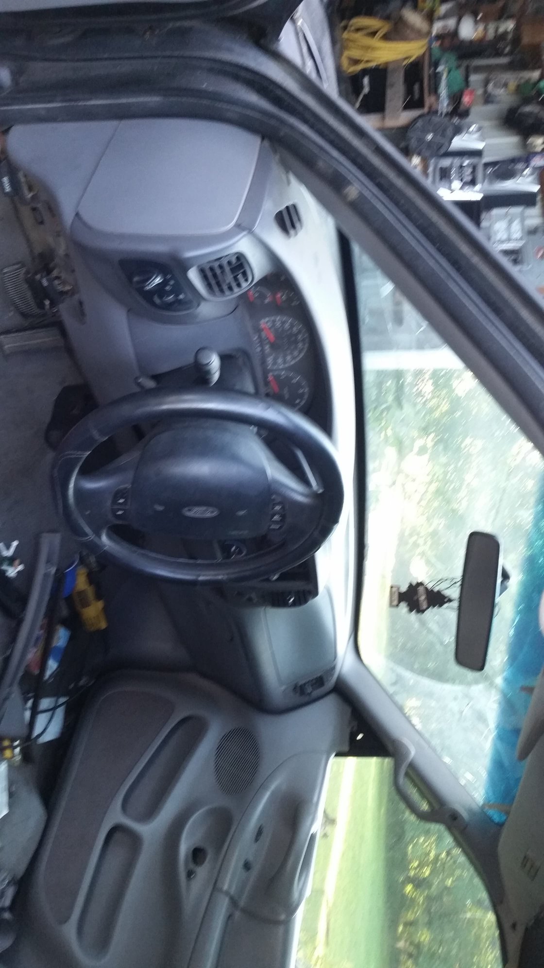 2014 Ford F-250 Super Duty - Parting out 1998 F150 2wd 4.6 - Altamont, KS 67330, United States