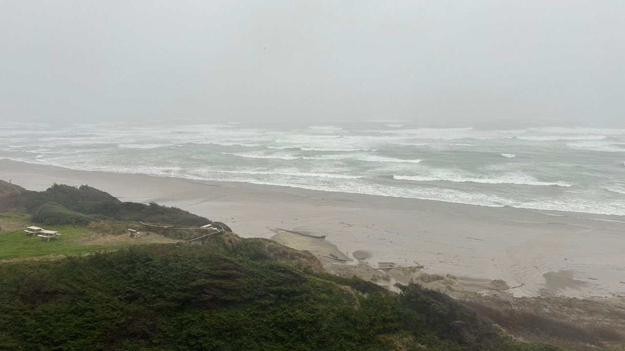 Just a couple of minutes ago,  no visible jetty’s 