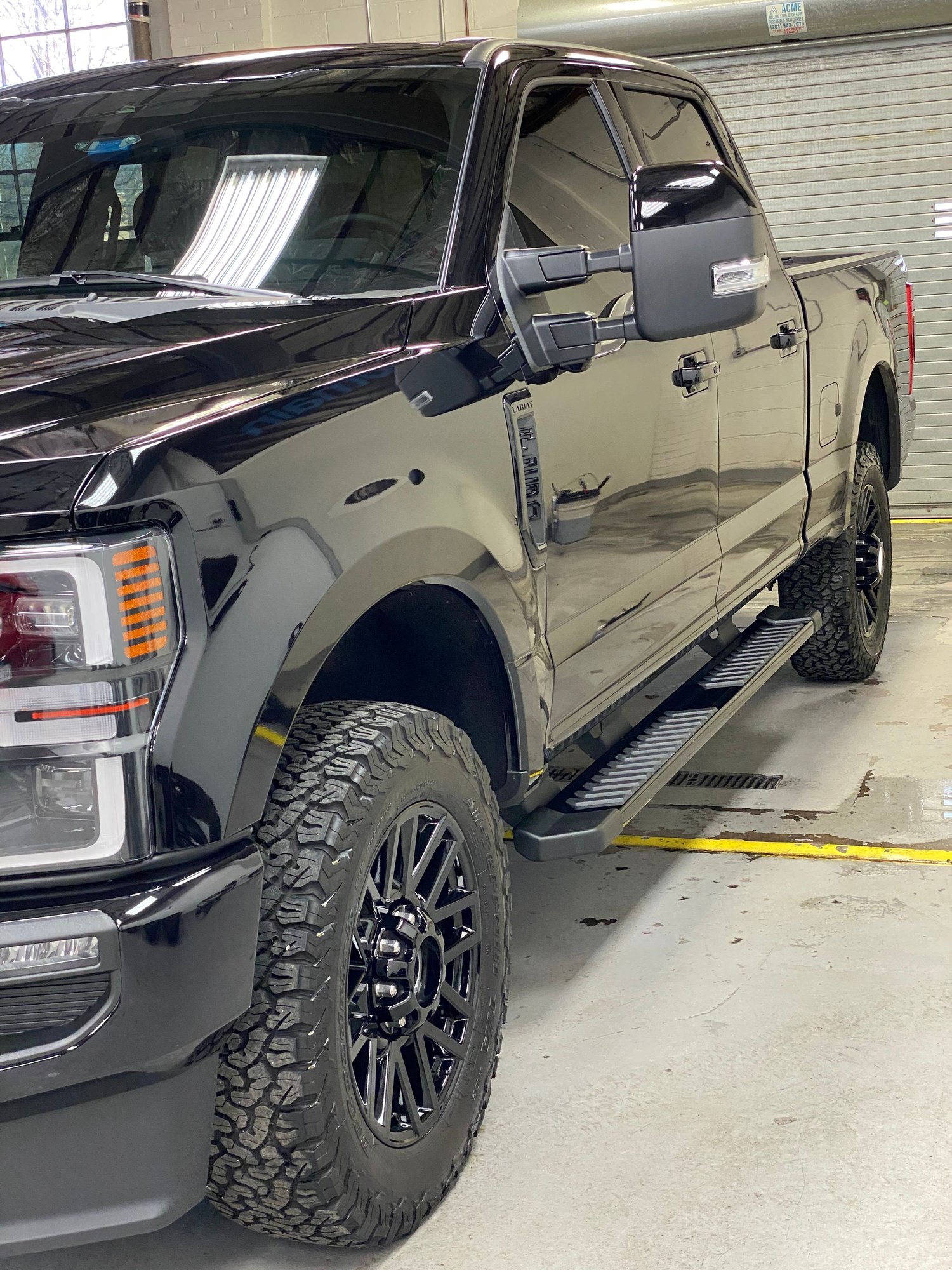 2020 Ford F-250 Super Duty - 2020 F250 Super Duty Lariat - Used - VIN 1FT7W2B6XLEC59855 - 27,000 Miles - 8 cyl - 4WD - Automatic - Truck - Black - Westwood, NJ 07675, United States