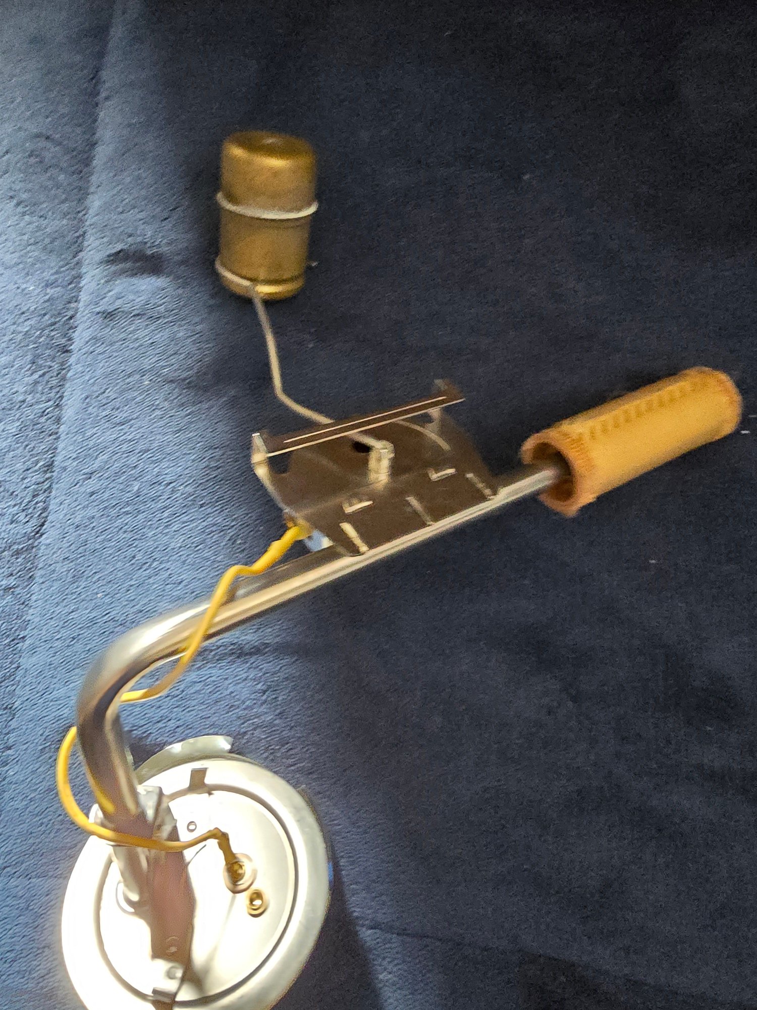 Engine - Intake/Fuel - Fuel Sender - Used - 1973 to 1979 Ford 3/4 Ton Pickup - Yakima, WA 98901, United States