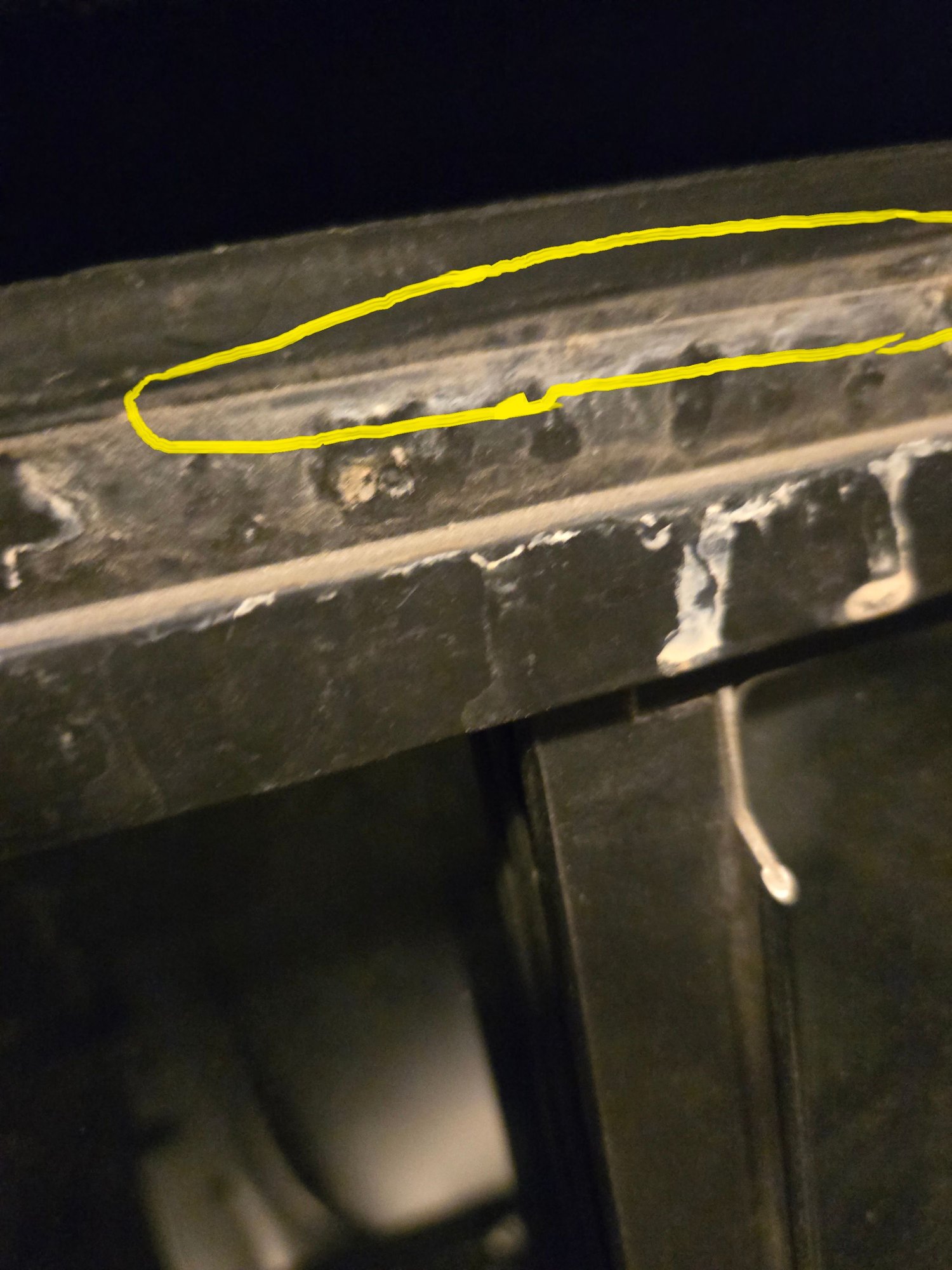 You can see the plastic insert sloping upward.