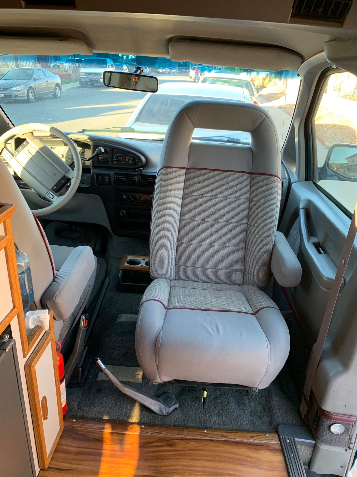 1995 Ford Aerostar - 1995 4X4 Aerostar Camper - Used - VIN 1FMDA41X6SZB15360 - 140,000 Miles - 6 cyl - 4WD - Automatic - Van - Blue - San Diego, CA 92129, United States