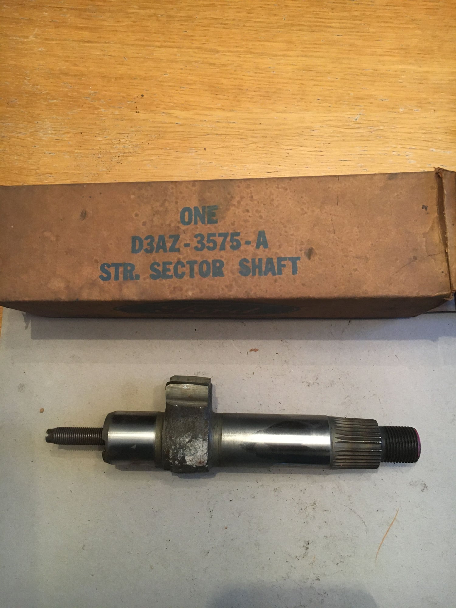 Steering/Suspension - Ford sector Shaft ,  D3AZ - New - 0  All Models - North Haven, CT 06473, United States