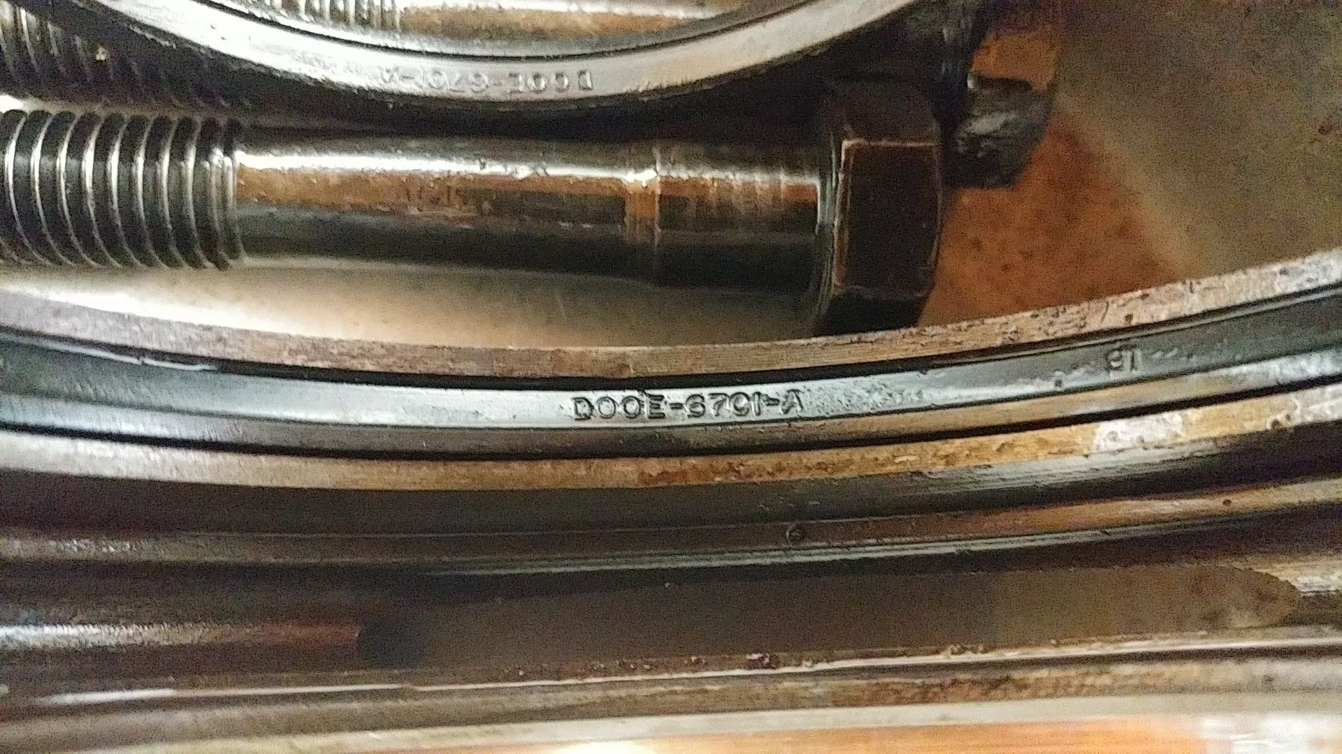 Rear main seal rope or rubber. Ford Truck Enthusiasts Forums