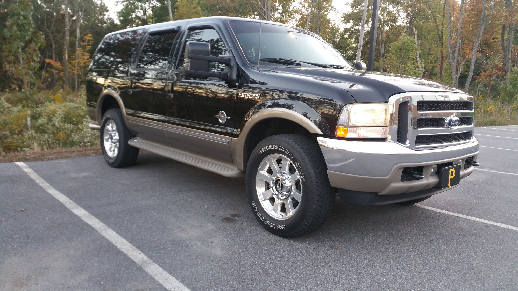 2002 ford excursion v10 towing capacity