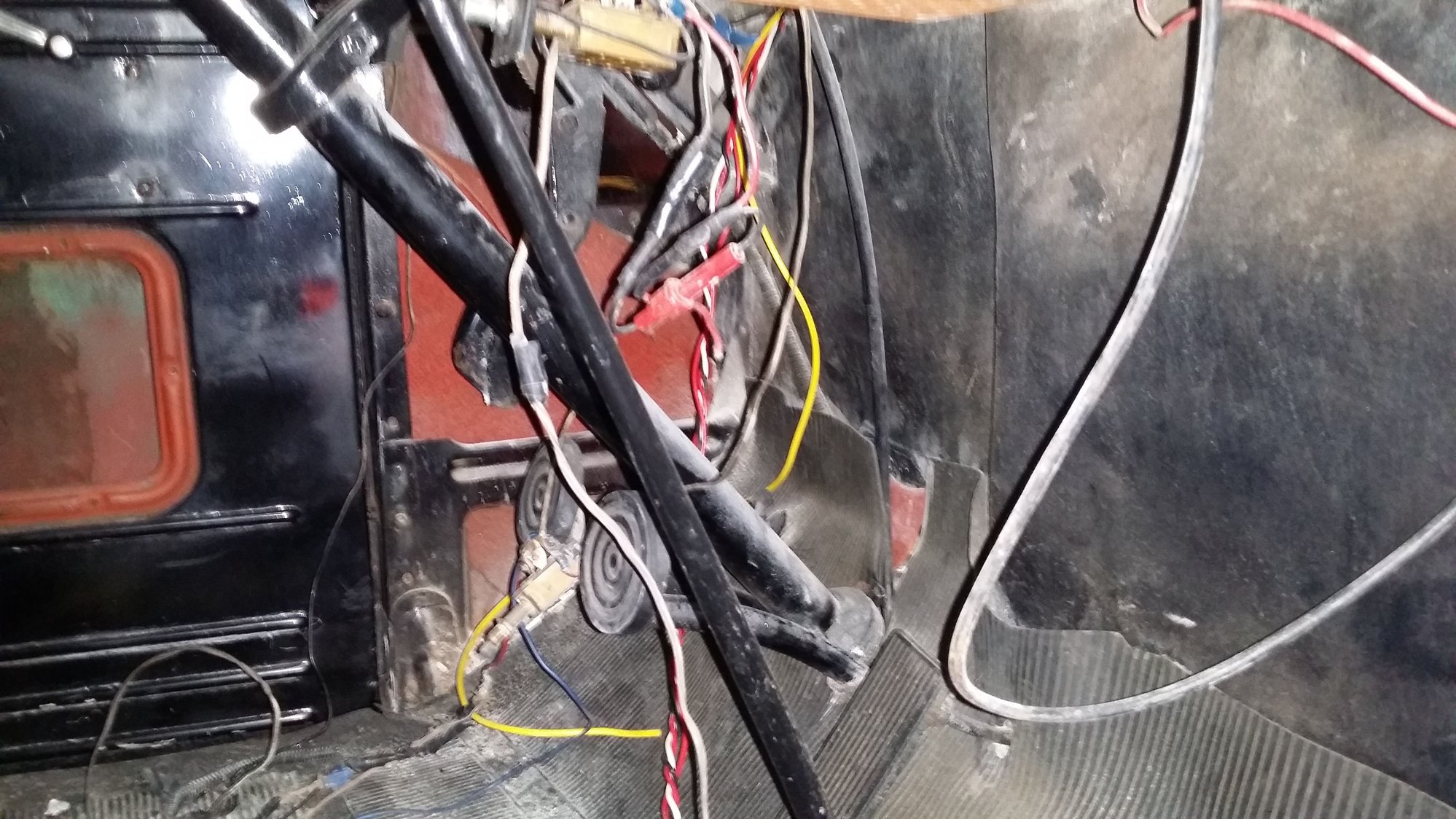 6 volt to 12 volt again.. - Ford Truck Enthusiasts Forums