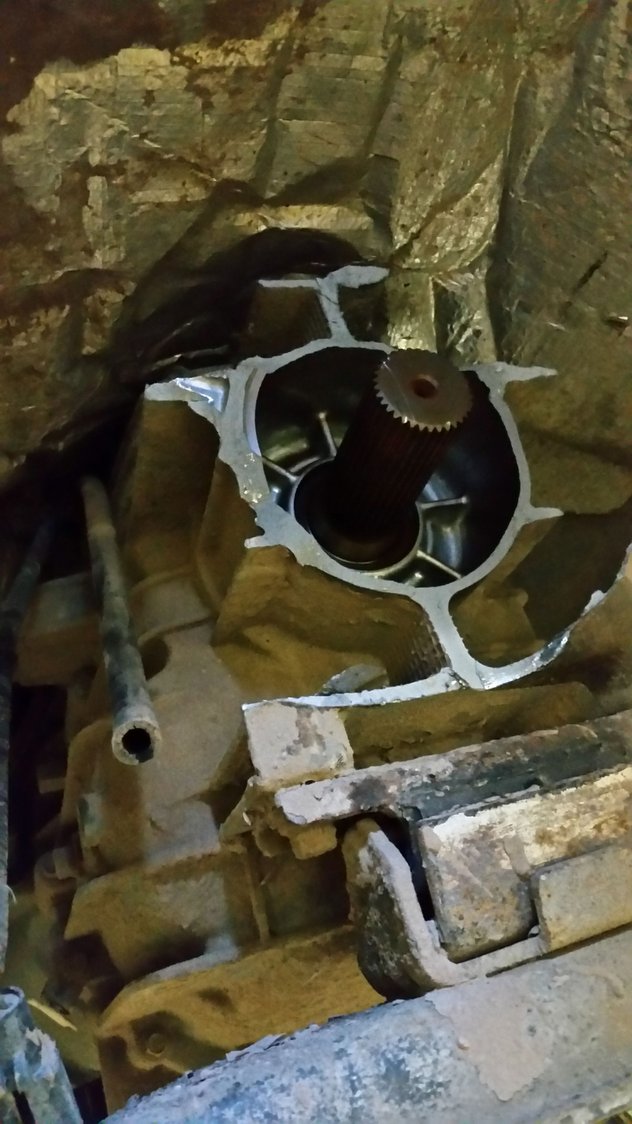 Replacing the zf6 tail housing. Ford Truck Enthusiasts Forums