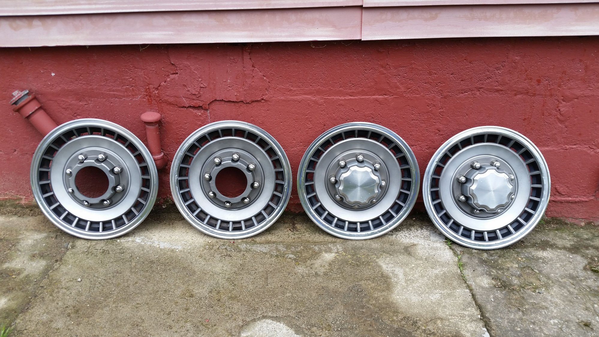 Wheels and Tires/Axles - 1994 F350 Hubcaps - Used - 1992 to 1997 Ford F Series - Highland, NY 12528, United States