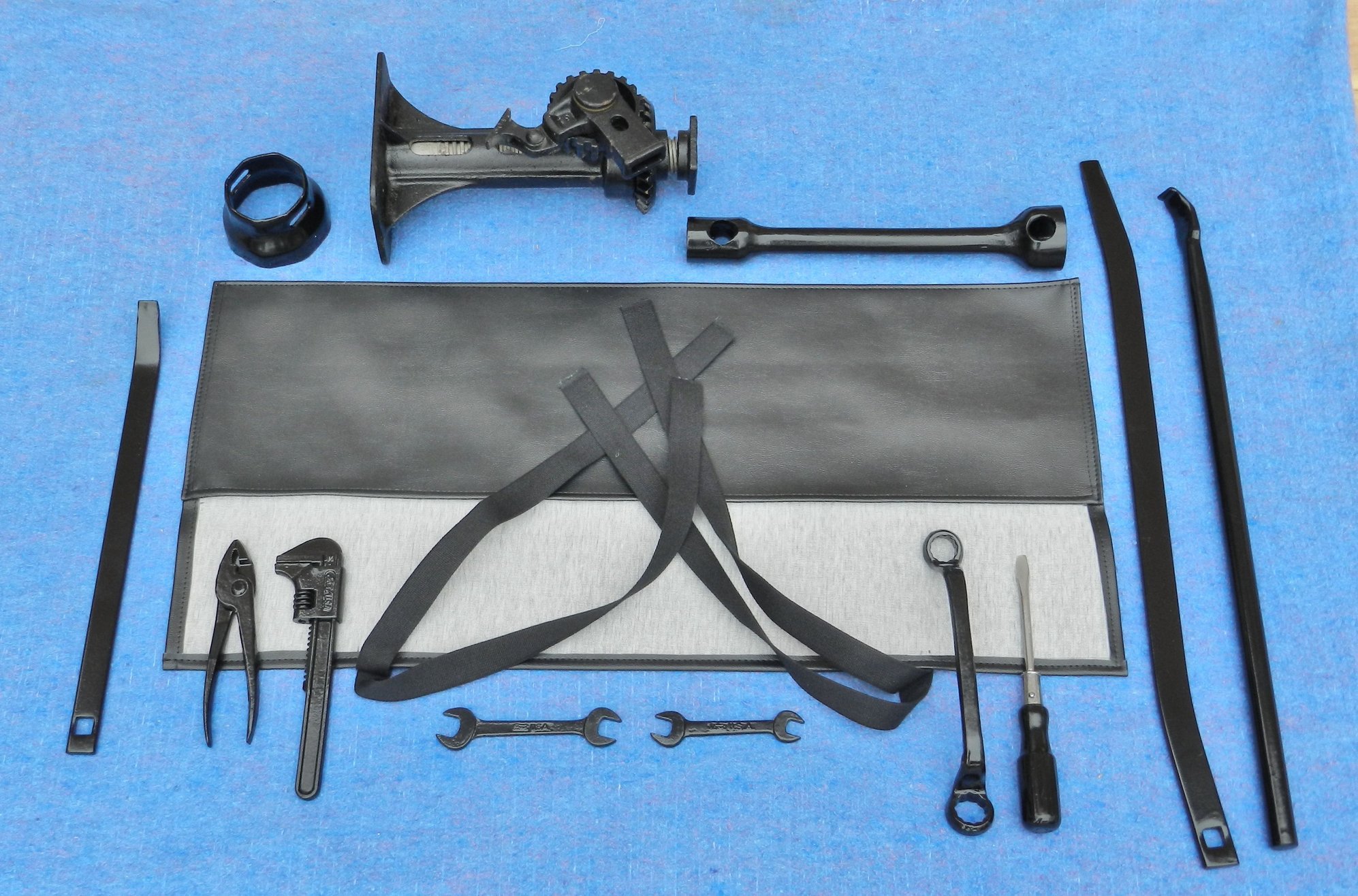 earlier larger truck tool kit. 