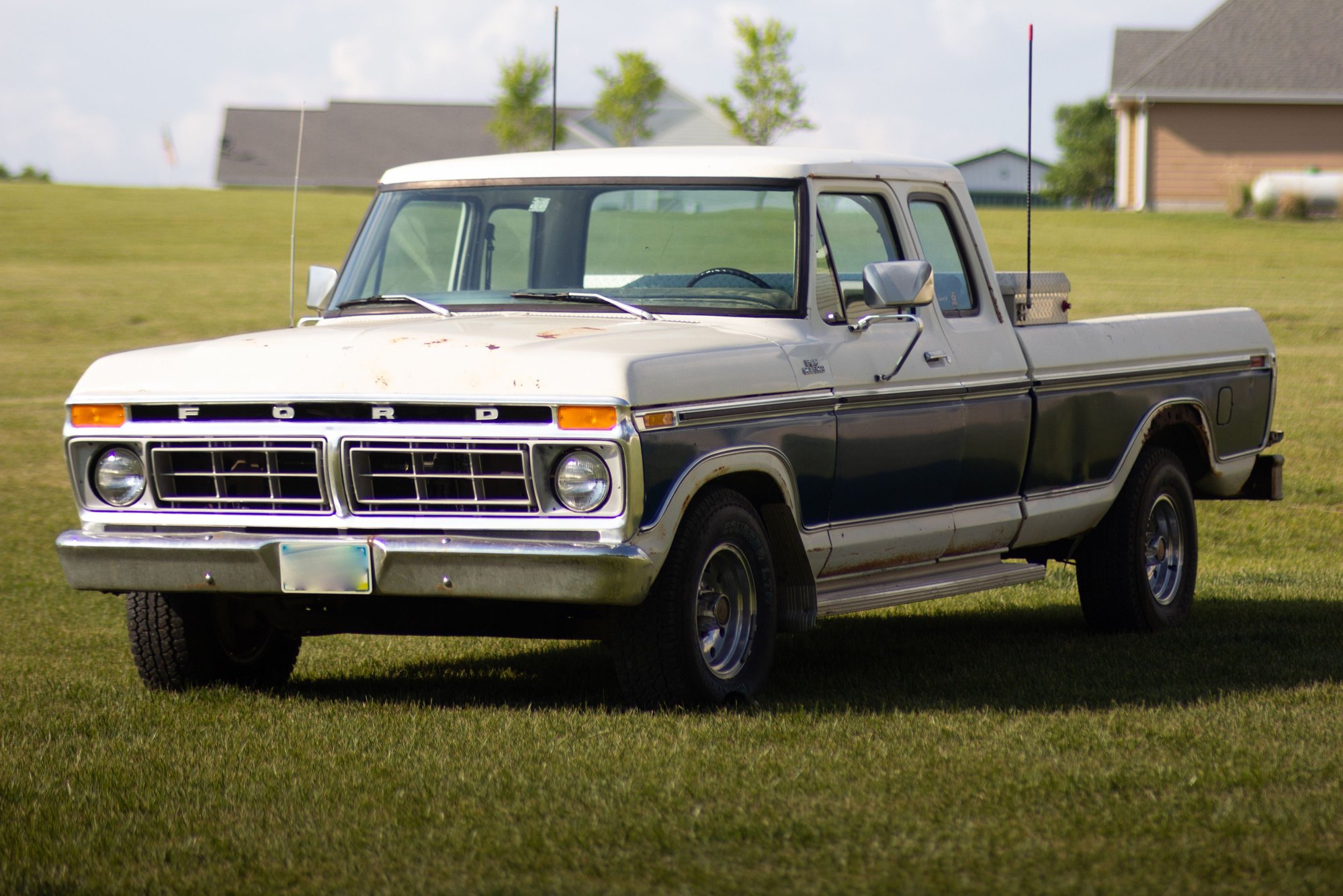 I put the 90's F150 Alcoas & 31