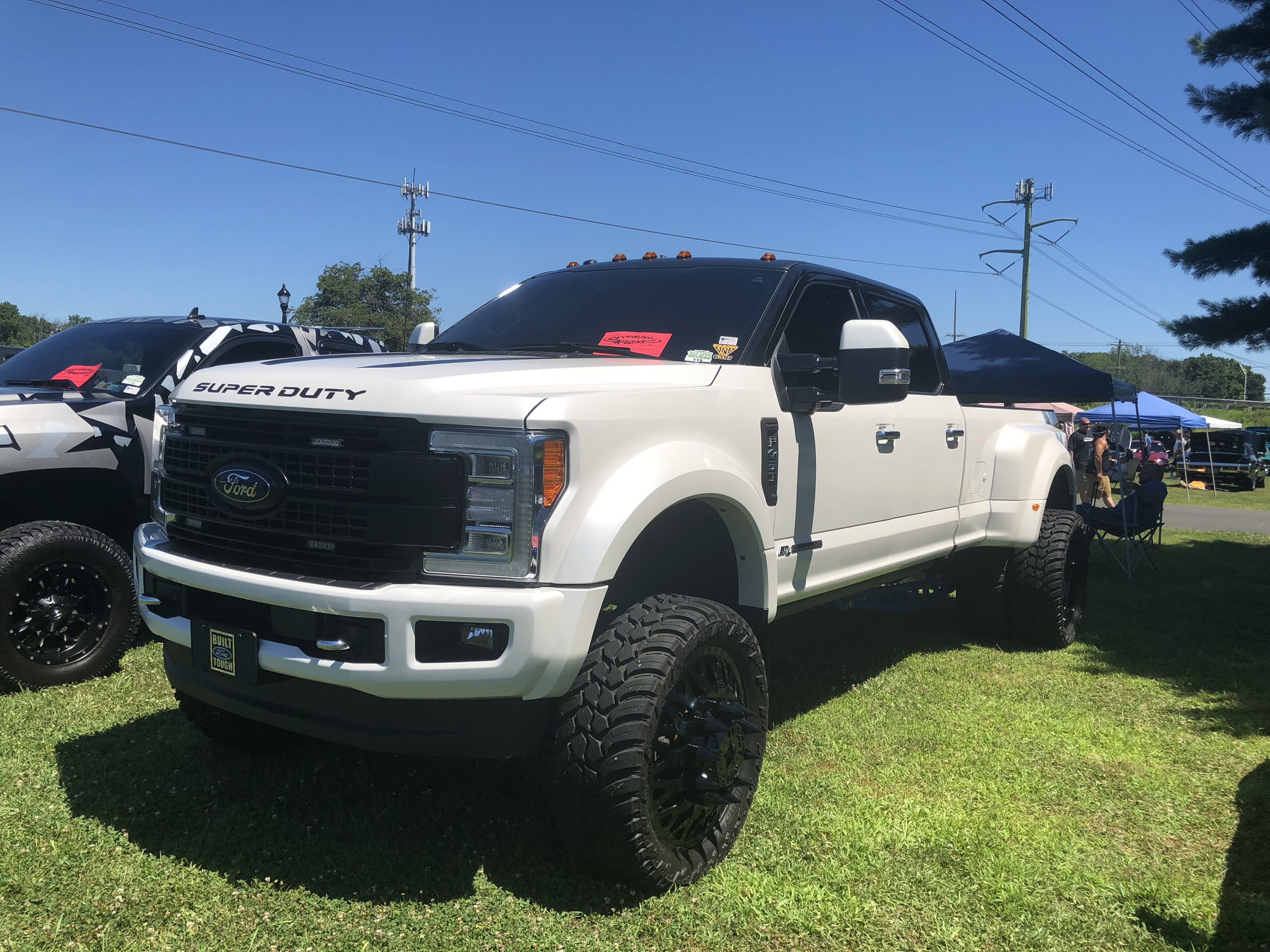 Anybody have pics of a white truck with top of cab black? - Ford Truck Enthusiasts Forums