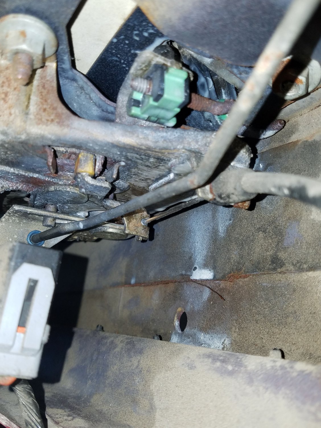 Rear hatch locking mechanism - Ford Truck Enthusiasts Forums