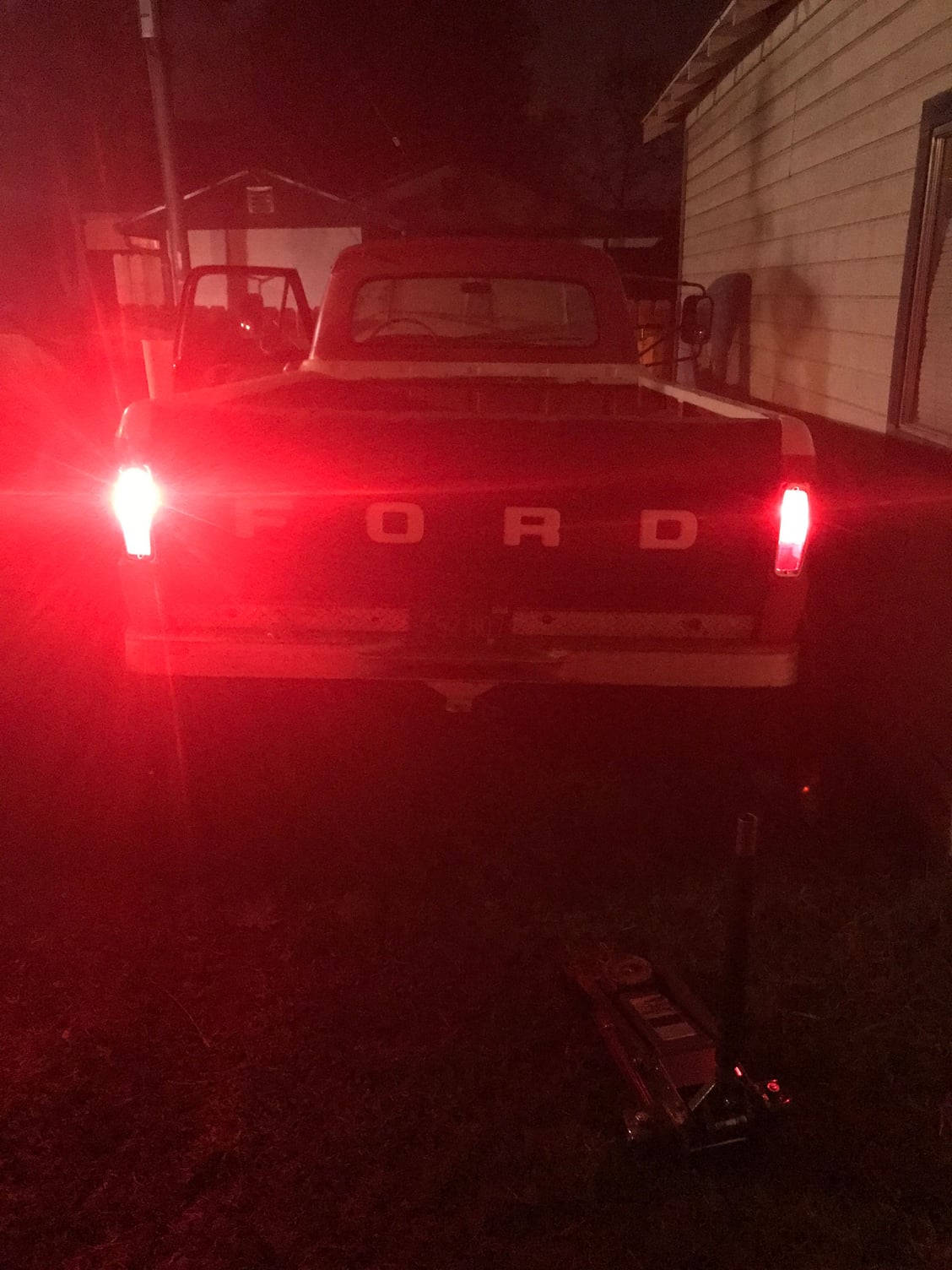 Tail light wiring issue - Ford Truck Enthusiasts Forums
