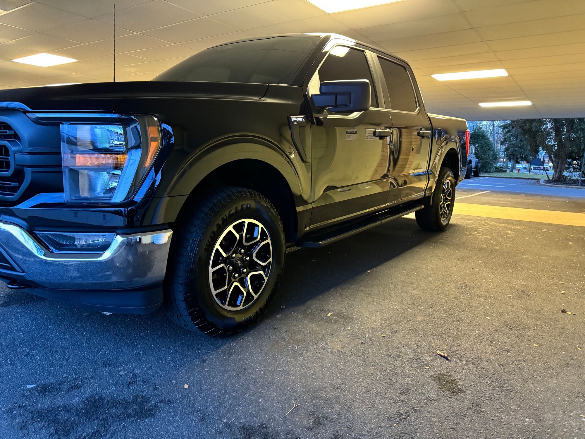 2023 Ford F-150 - Lease swap; 2023 F150, XL - Used - VIN 1FTEW1EP6PKD45287 - 7,700 Miles - 6 cyl - 4WD - Automatic - Truck - Black - Westwood, NJ 07675, United States