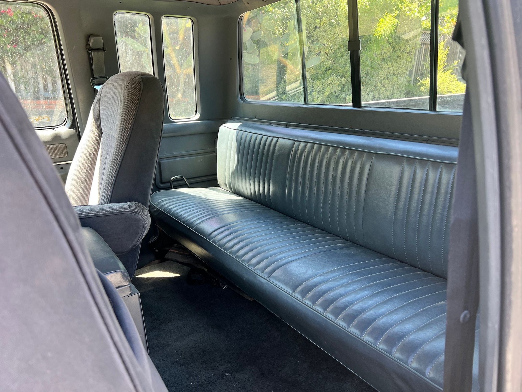 1990 Ford F-250 - 1990 Ford F250 4x4 Extended Cab 7.3l Diesel IDI LWB Lariat - Used - VIN 1FTHX26M5LKB49582 - 8 cyl - 4WD - Automatic - Truck - Black - San Jose, CA 95119, United States