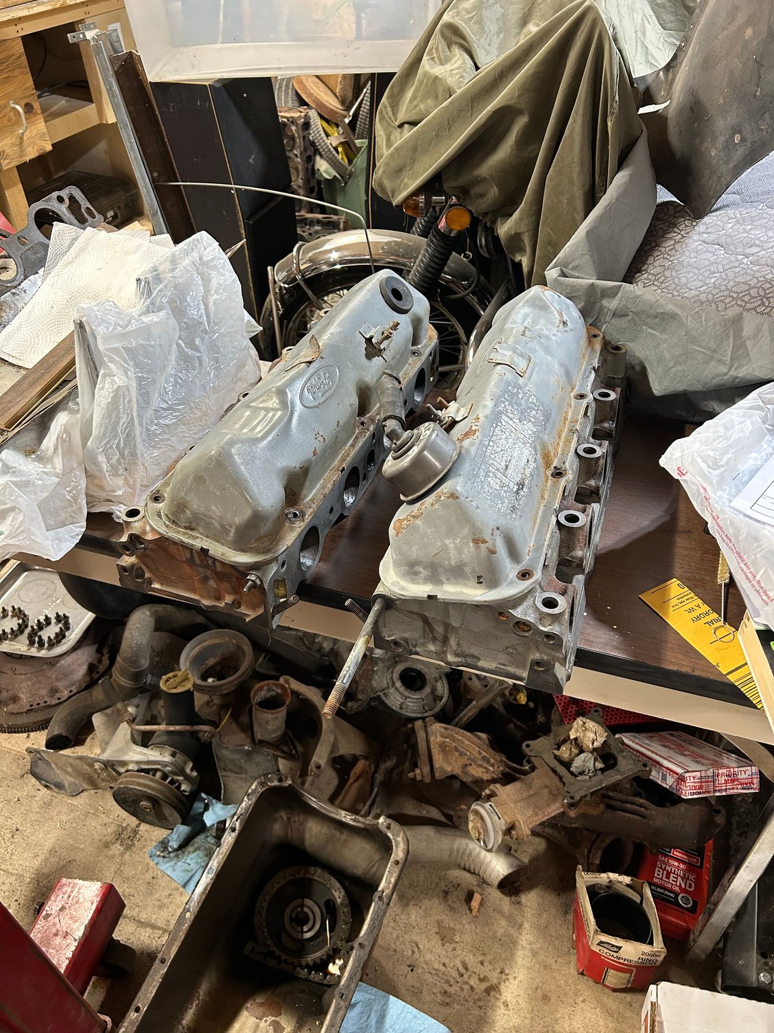 And here they are waiting to be assembled on the engine. But I think first I will get them painted so I�m hoping we�re gonna get some warmer days so that I can keep the temperature up in the garage and hopefully I can get a decent coat of paint on these. And that�s all I did this weekend so drained the parts washer cleaned up my rinse water bin and shut the garage down for the night.