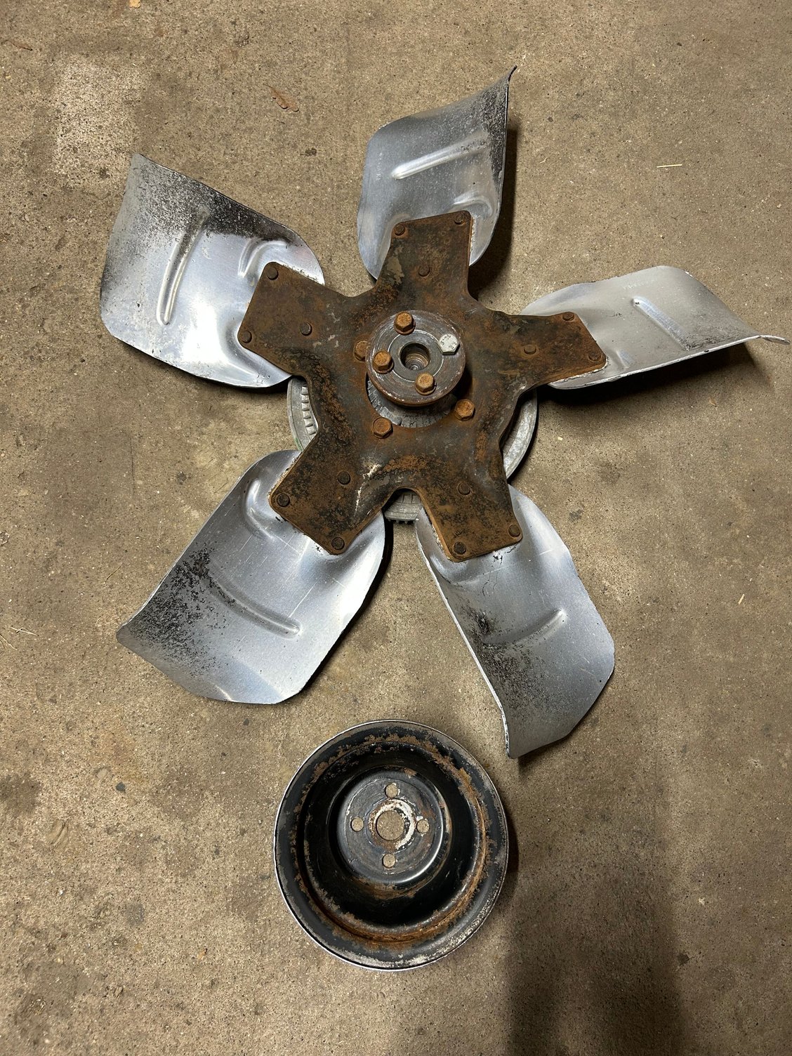 And this was the fan and the fan pulley after I cleaned him in the parts washer. The next time I�m out, I still have more blasting to do so. Hopefully, I�ll get most of the rest off of this and clean up the pulley and some of the other Steele parts. So that�s what I was up to this weekend. I still have to blast the oil pan and both valve covers and get those ready for paint still waiting for the weather to get a little warmer. We had one really nice day here but I didn�t get a chance toprep part