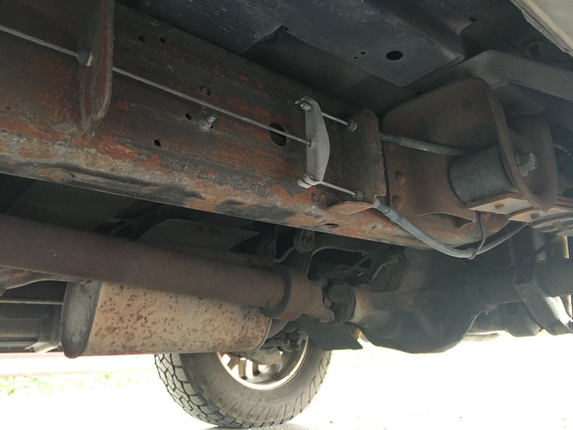 2001 Ford Excursion - 2001 Ford Excursion 7.3 Diesel - Used - VIN 1FMNU42F81EC96792 - 8 cyl - 2WD - Automatic - SUV - White - Newport, KY 41071, United States