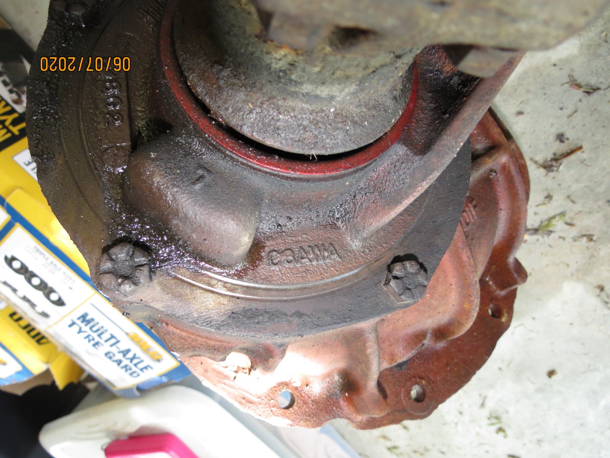 Can anyone identify this rear end? - Ford Truck Enthusiasts Forums