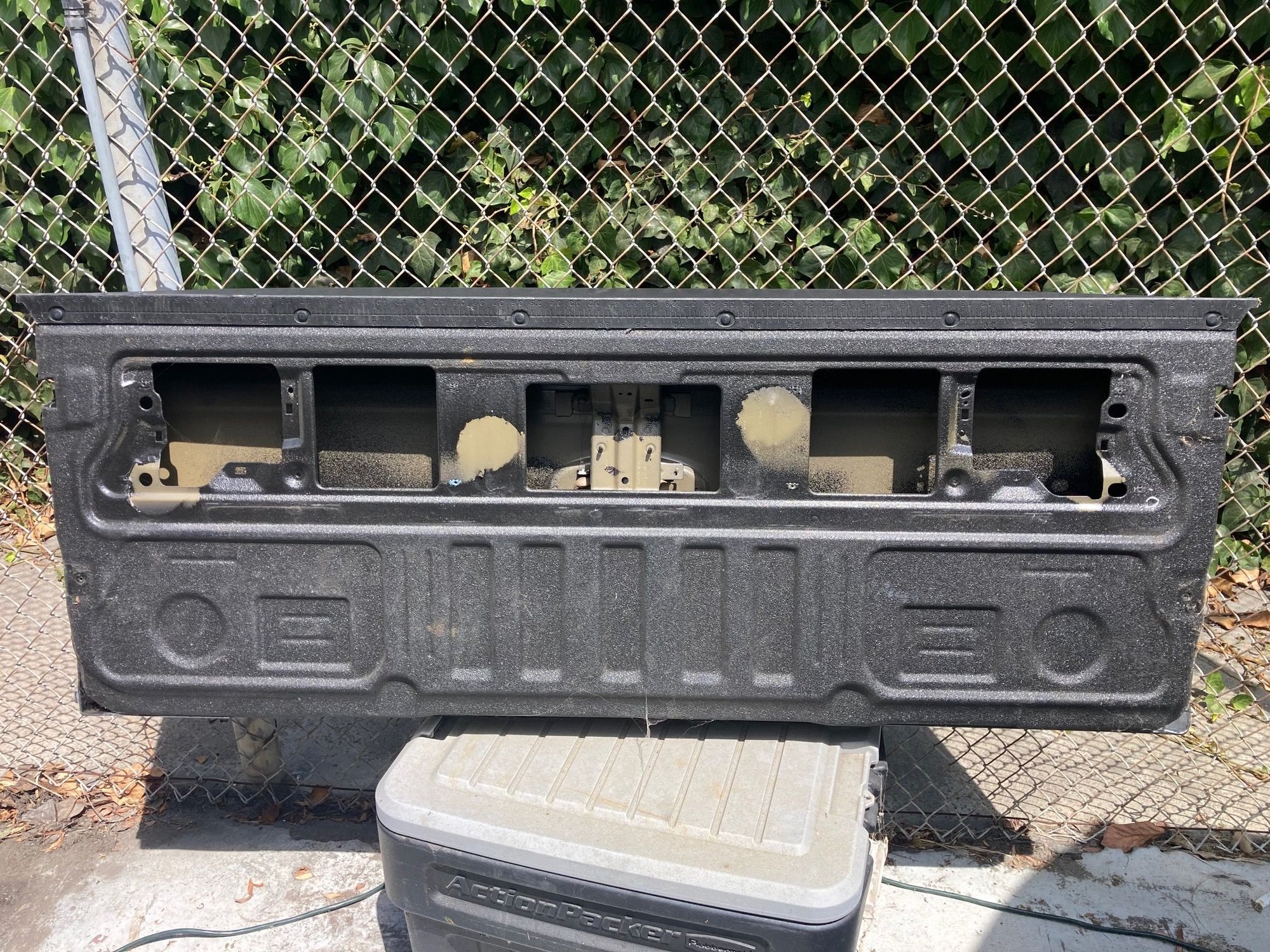 Exterior Body Parts - '23+ Ford F250/350/450 Super Duty Tailgate - Used - 2023 to 2026 Ford F-250 Super Duty - 2023 to 2026 Ford F-350 Super Duty - 2023 to 2026 Ford F-450 Super Duty - Culver City, CA 90230, United States