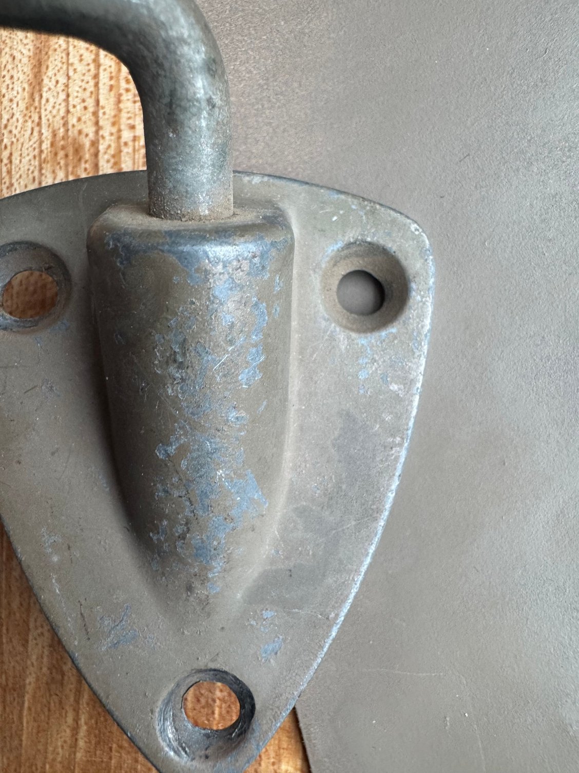 Based off of this NOS visor bracket