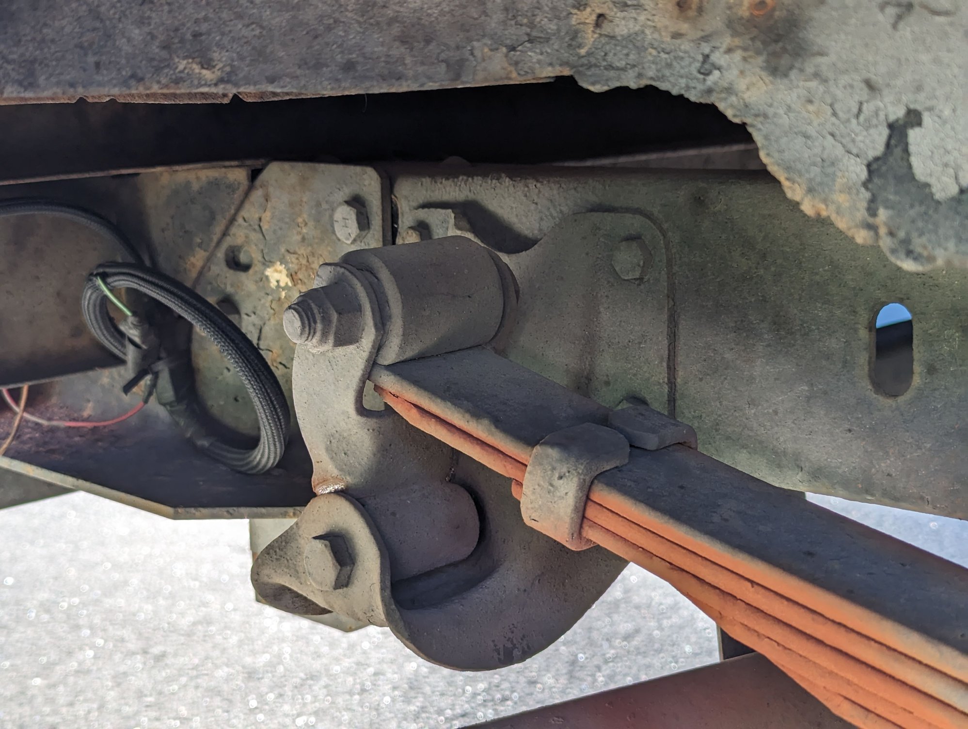 Rear leaf spring shackle. - Ford Truck Enthusiasts Forums