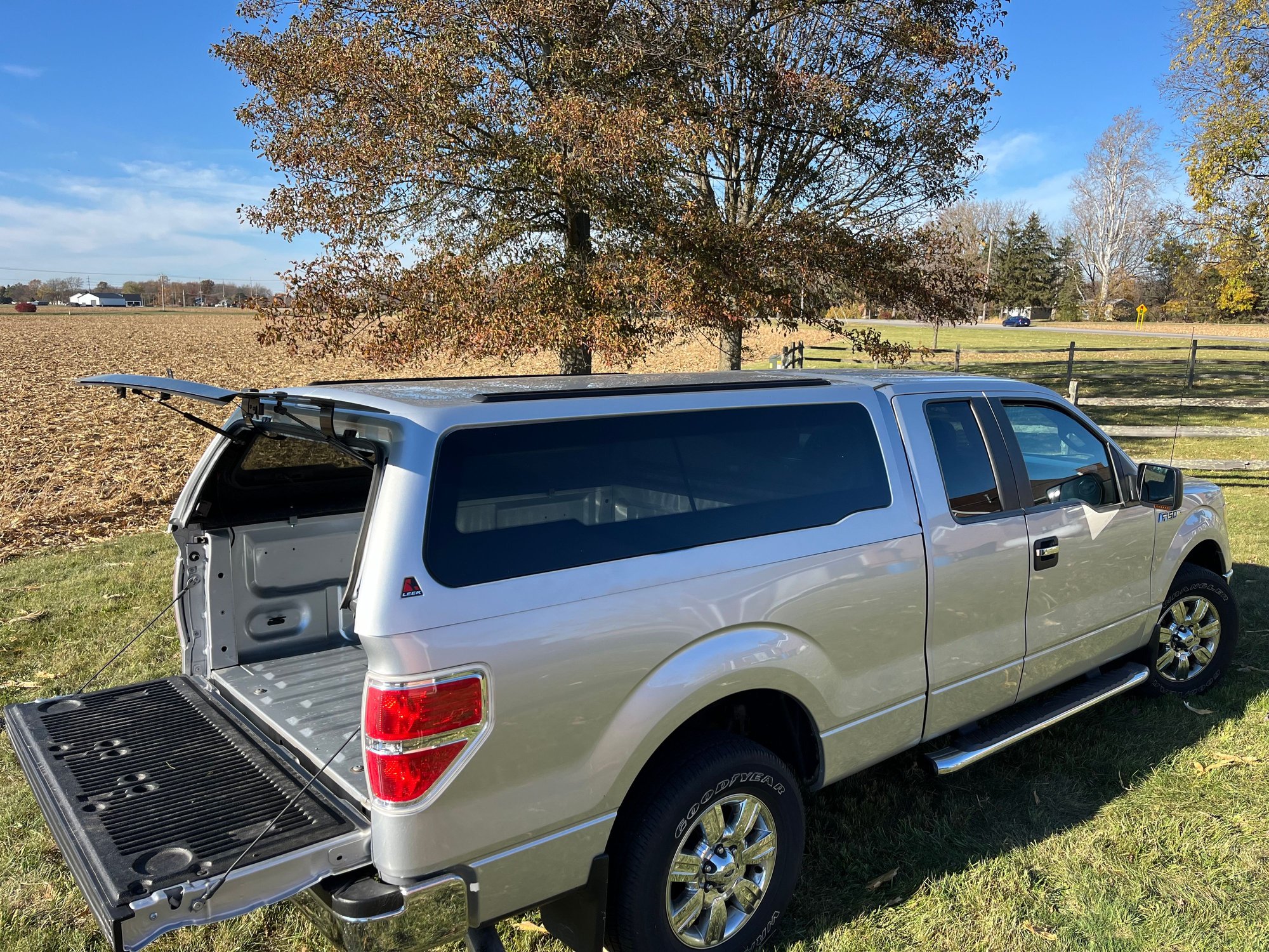 2012 Ford F-150 - 2012 F150XLT 5.0L 2WD Low Mileage Always garaged Never in snow/salt - Used - Findlay, OH 45840, United States