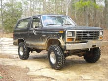 1986 Bronco, EFI 302, 33 inch TSL's, locked front and rear
