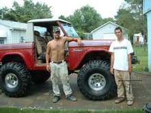 39'' by 18.5&quot; boggers on 1970 ford bronco