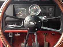 Installed a new FS steering wheel and a Red Head powersteering gearbox.