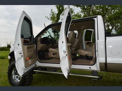 2006 Ford F-350 Super Duty - Lifted Ford F350 Lariat - Used - VIN 1FTWW31P26EC50471 - 122,650 Miles - 8 cyl - 4WD - Automatic - Truck - White - Falling Waters, WV 25419, United States