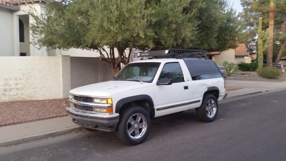 '95 Ch3vy Tahoe LT 4x4 (body damage, paint, and interior)