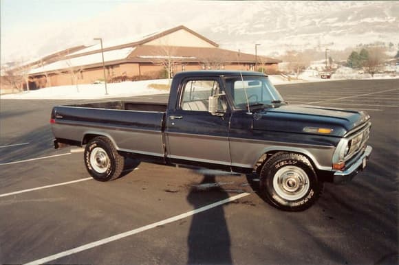 &quot;Old Blue&quot; - 1970 F-250 2x4, 390FE HP, 4 Speed T-18, Front Disc Conversion, Dealer A/C, Front/Rear Addco sway bars. Taken 1997